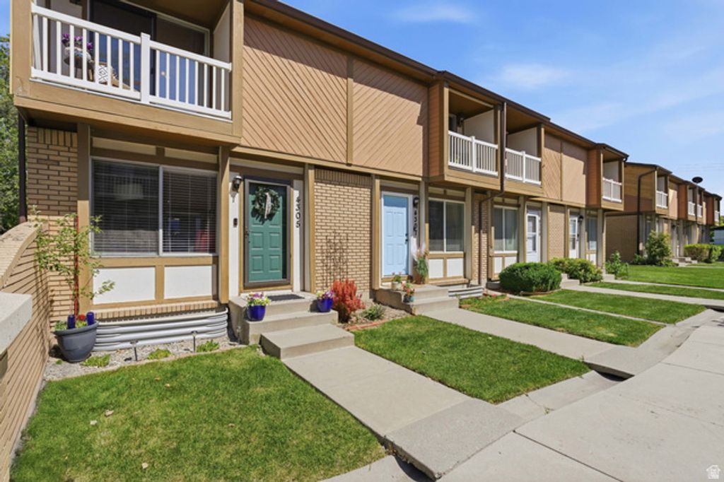 Image 7 of property listing at 4305 S HAVERFORD CT, Taylorsville, UT 84123