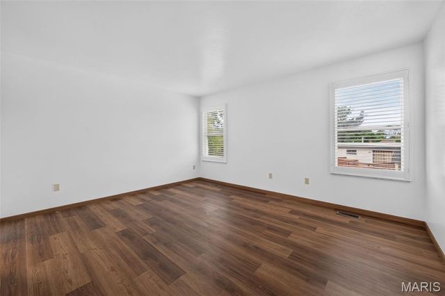 3220 Mehl Crossing Court, Mehlville, MO 63129