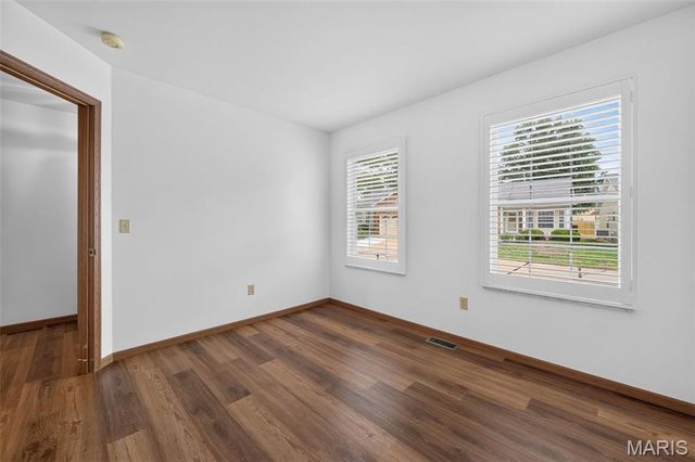 3220 Mehl Crossing Court, Mehlville, MO 63129