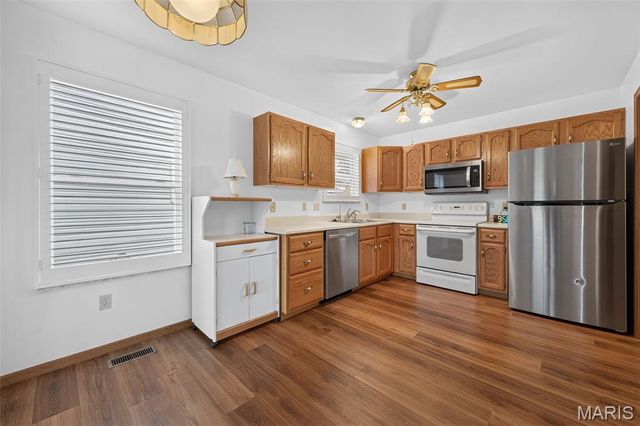 3220 Mehl Crossing Court, Mehlville, MO 63129