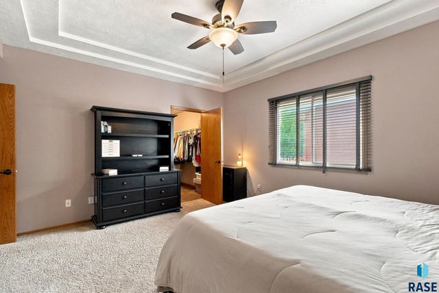 6216 S Mogen Ave Avenue, Sioux Falls, SD 57108