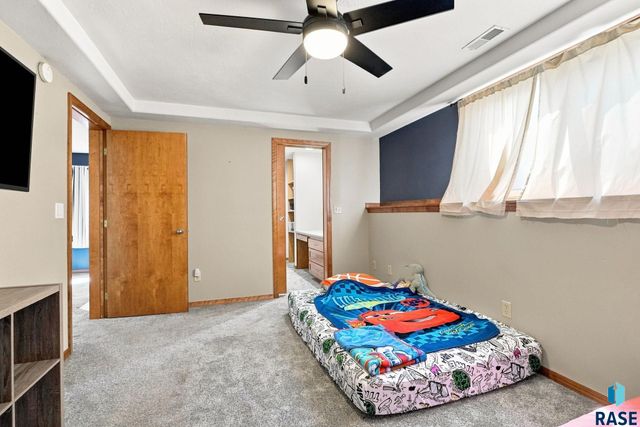 6216 S Mogen Ave Avenue, Sioux Falls, SD 57108