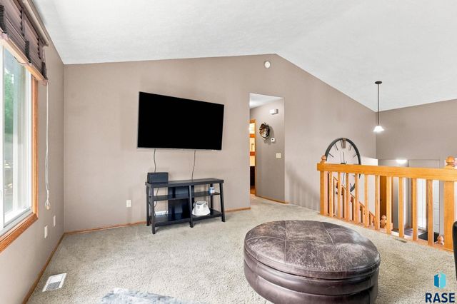 6216 S Mogen Ave Avenue, Sioux Falls, SD 57108
