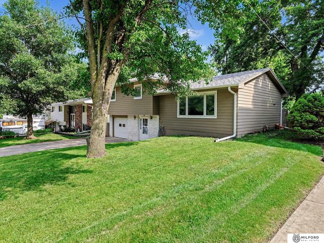 9127 Spaulding Street, Omaha, NE 68134