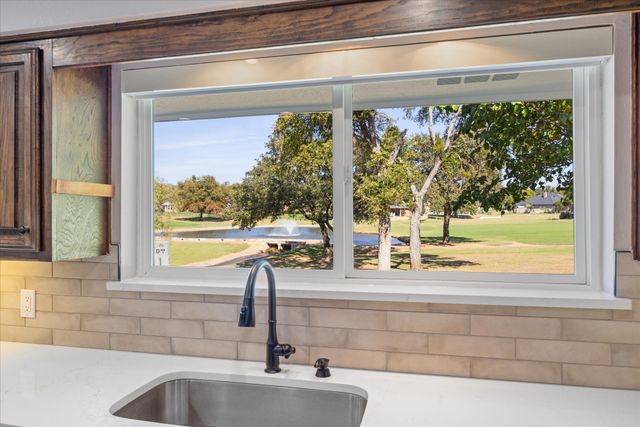 6106 Fairview Court, Granbury, TX 76049