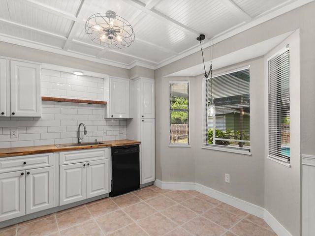 5612 Deleon Avenue, Fort Pierce, FL 34951