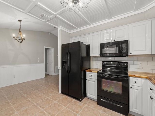 5612 Deleon Avenue, Fort Pierce, FL 34951