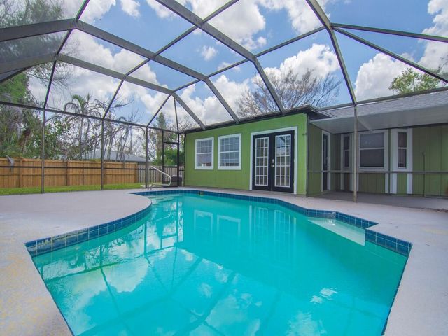 5612 Deleon Avenue, Fort Pierce, FL 34951