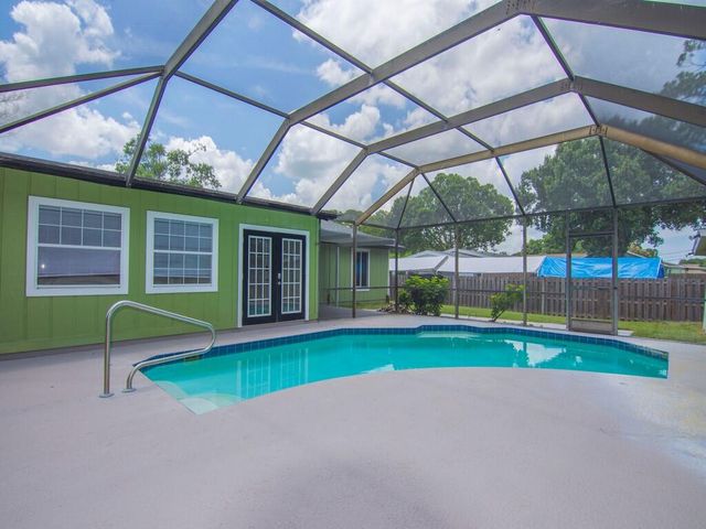 5612 Deleon Avenue, Fort Pierce, FL 34951