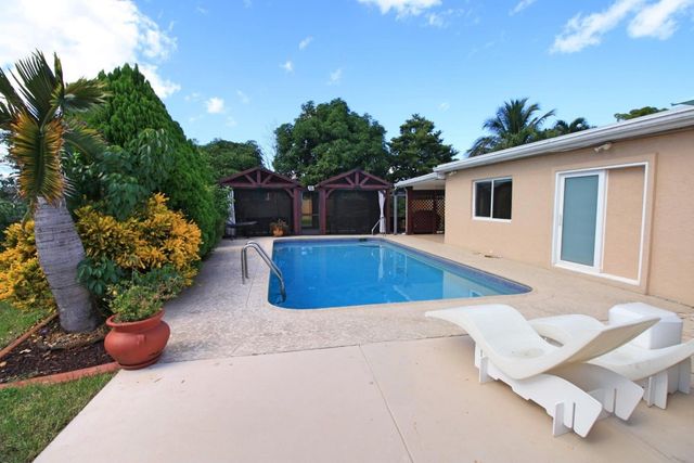 861 SW 55th Way, Margate, FL 33068