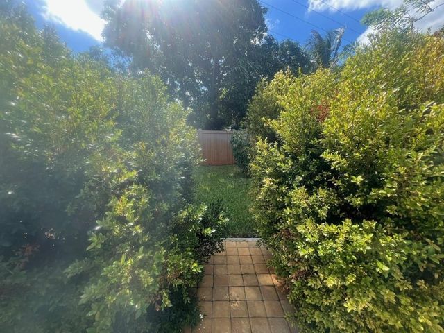 861 SW 55th Way, Margate, FL 33068