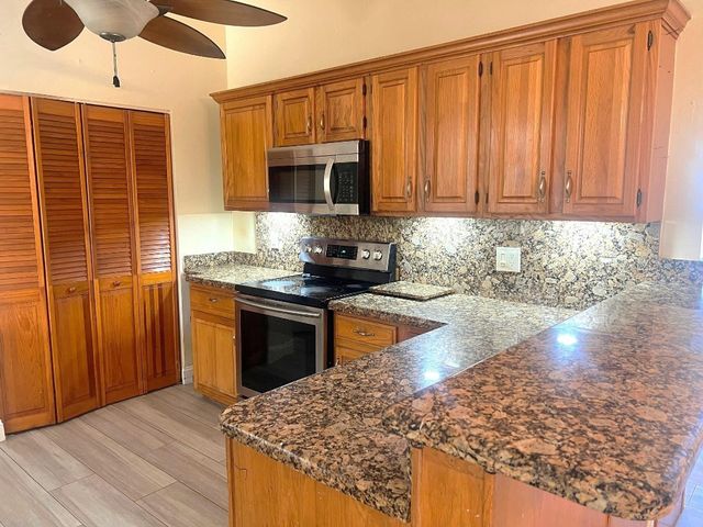 861 SW 55th Way, Margate, FL 33068