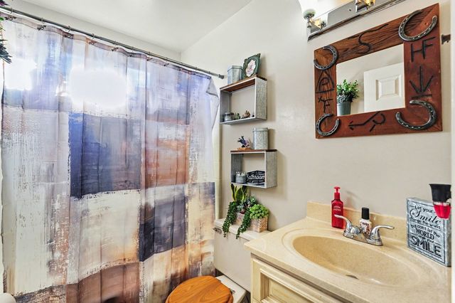 1784 Merritt St, Old Hickory, TN 37138