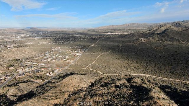 55811 Golden Bee Drive, Yucca Valley, CA 92285