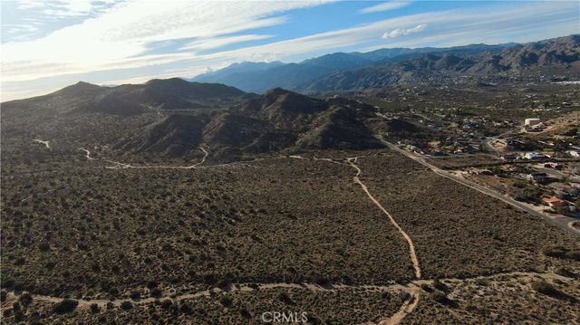 55811 Golden Bee Drive, Yucca Valley, CA 92285