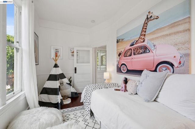 758 ALCATRAZ AVENUE, Oakland, CA 94609