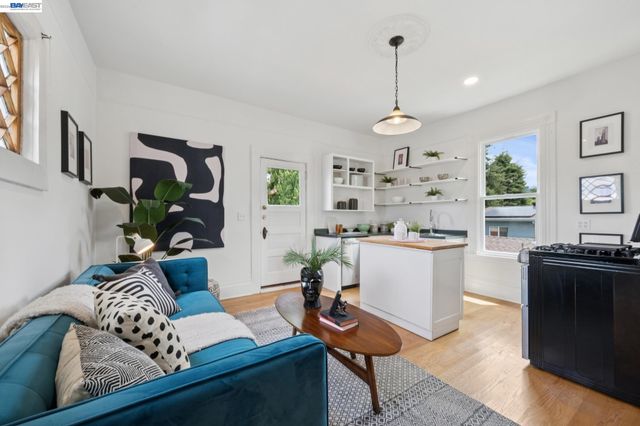 758 ALCATRAZ AVENUE, Oakland, CA 94609