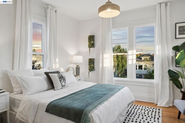 758 ALCATRAZ AVENUE, Oakland, CA 94609