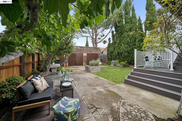 758 ALCATRAZ AVENUE, Oakland, CA 94609