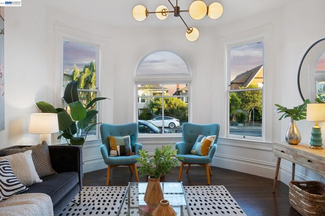 758 ALCATRAZ AVENUE, Oakland, CA 94609