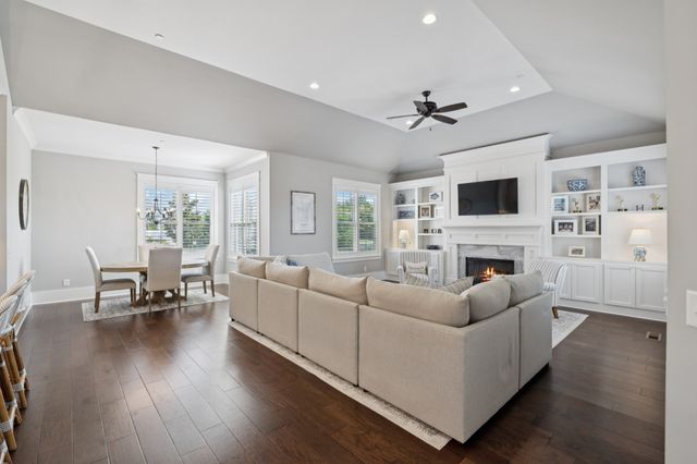 238 Bishops Gate Dr, Franklin, TN 37064