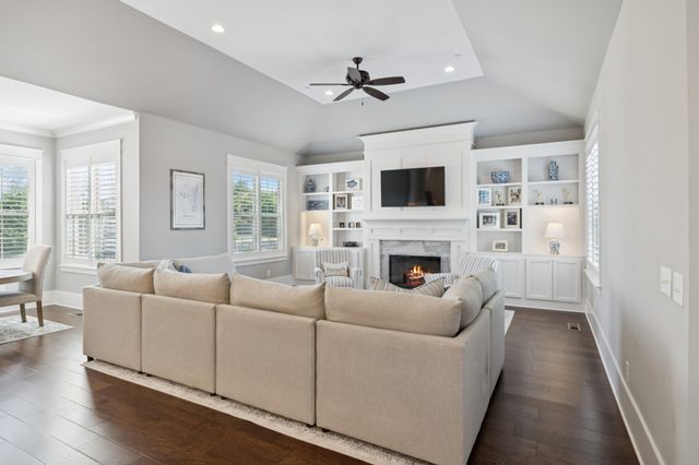 238 Bishops Gate Dr, Franklin, TN 37064