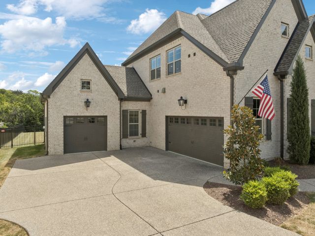 238 Bishops Gate Dr, Franklin, TN 37064