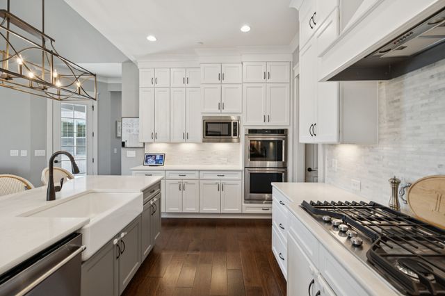 238 Bishops Gate Dr, Franklin, TN 37064