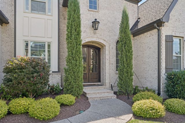 238 Bishops Gate Dr, Franklin, TN 37064