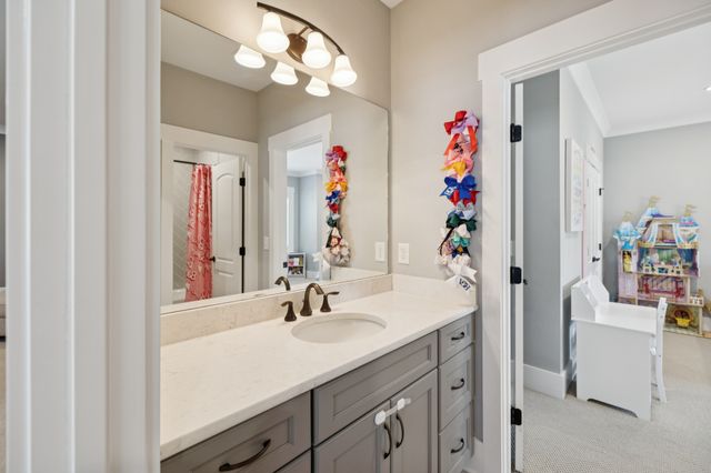 238 Bishops Gate Dr, Franklin, TN 37064