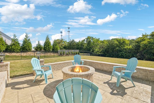 238 Bishops Gate Dr, Franklin, TN 37064