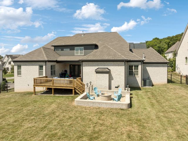 238 Bishops Gate Dr, Franklin, TN 37064