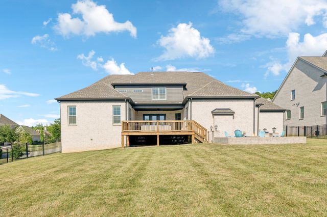 238 Bishops Gate Dr, Franklin, TN 37064