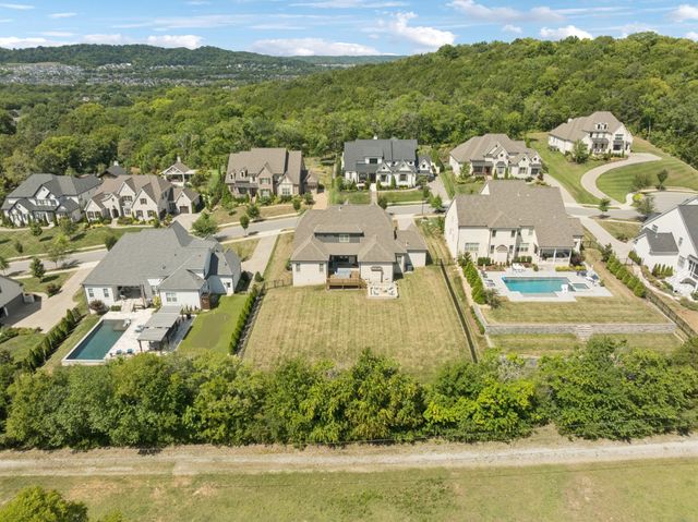238 Bishops Gate Dr, Franklin, TN 37064