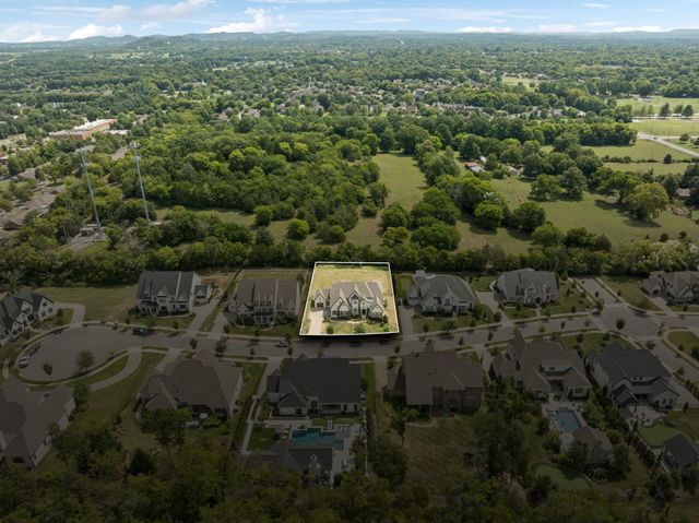 238 Bishops Gate Dr, Franklin, TN 37064