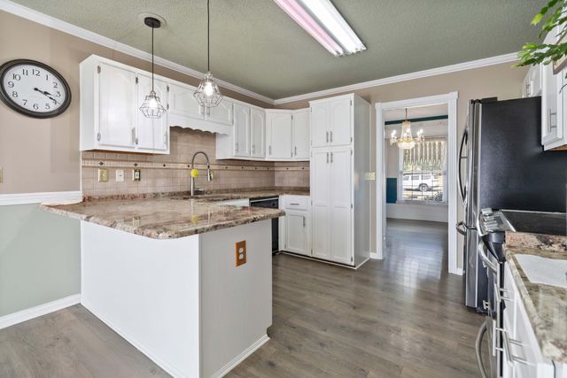 400 Natures Pointe Drive, Somerset, KY 42503