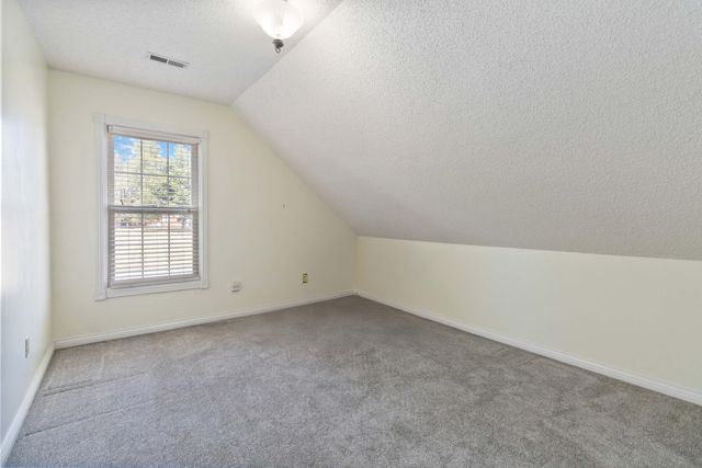 400 Natures Pointe Drive, Somerset, KY 42503