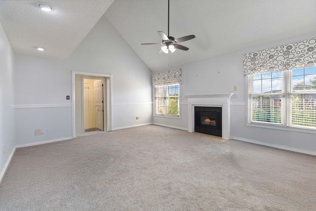 400 Natures Pointe Drive, Somerset, KY 42503