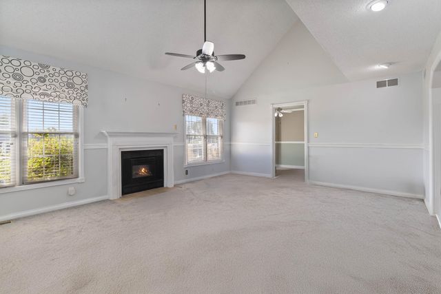 400 Natures Pointe Drive, Somerset, KY 42503