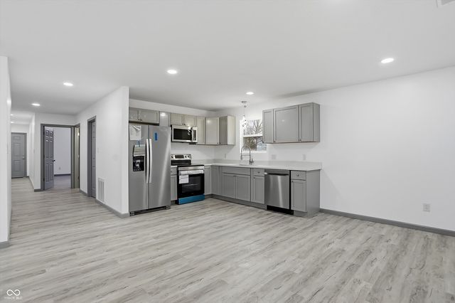 4014 W Mooresville Road, Indianapolis, IN 46221