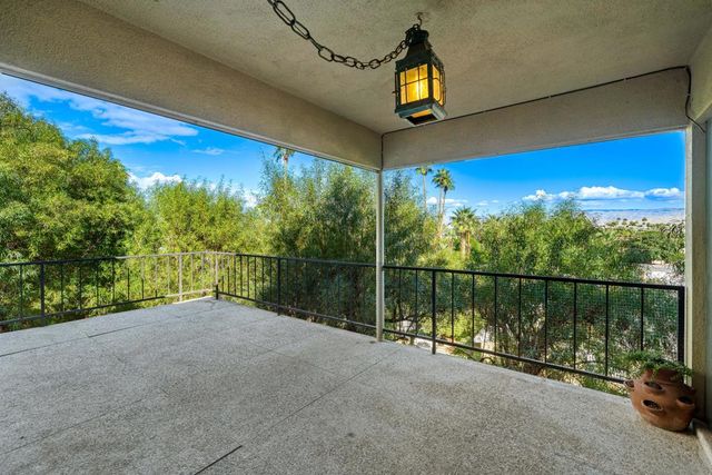 2014 Southridge Drive, Palm Springs, CA 92264