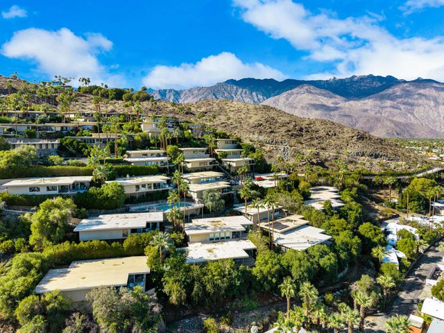 2014 Southridge Drive, Palm Springs, CA 92264