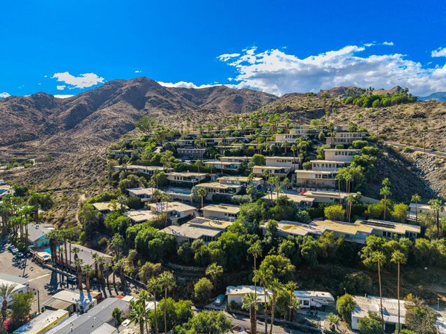 2014 Southridge Drive, Palm Springs, CA 92264
