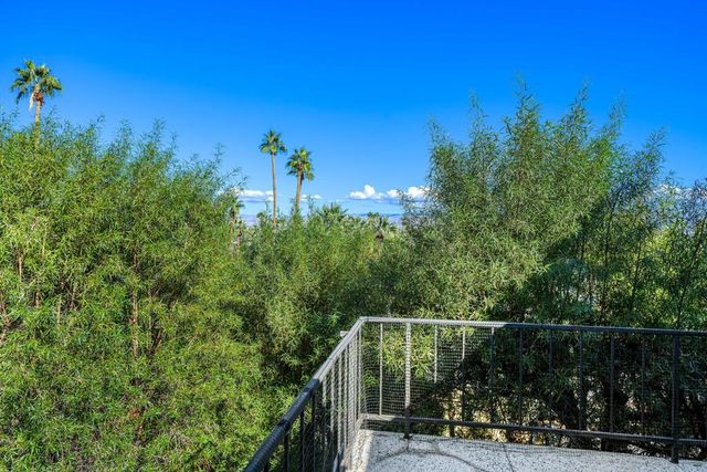 2014 Southridge Drive, Palm Springs, CA 92264