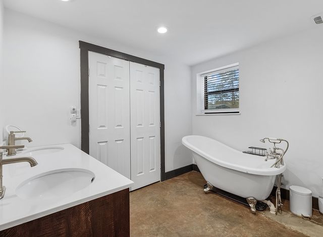 129 County Road 1239, Maud, TX 75567