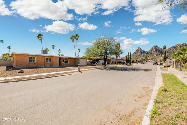 2901 W Dakota Street, Tucson, AZ 85746