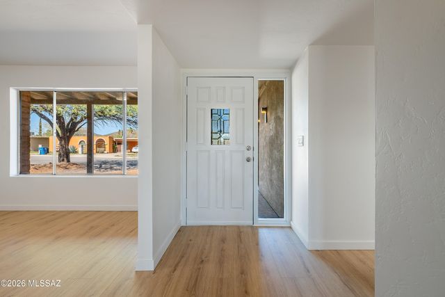 2901 W Dakota Street, Tucson, AZ 85746