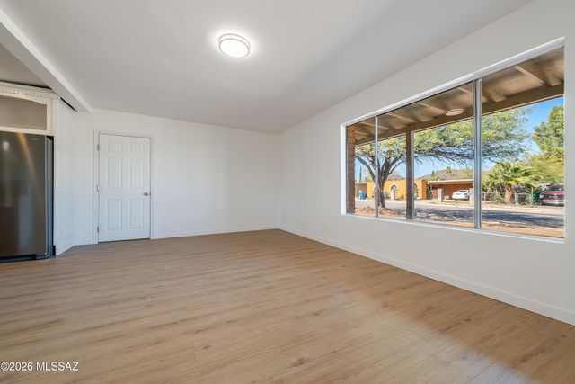 2901 W Dakota Street, Tucson, AZ 85746