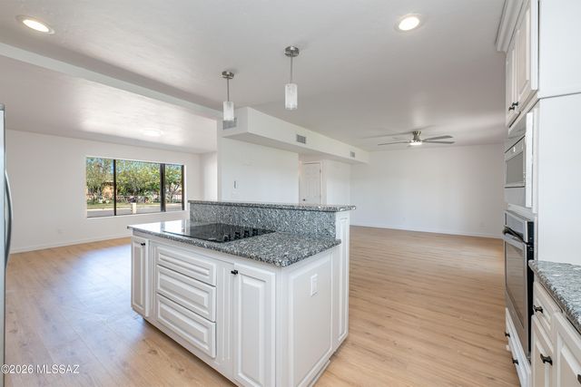 2901 W Dakota Street, Tucson, AZ 85746