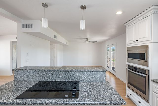 2901 W Dakota Street, Tucson, AZ 85746